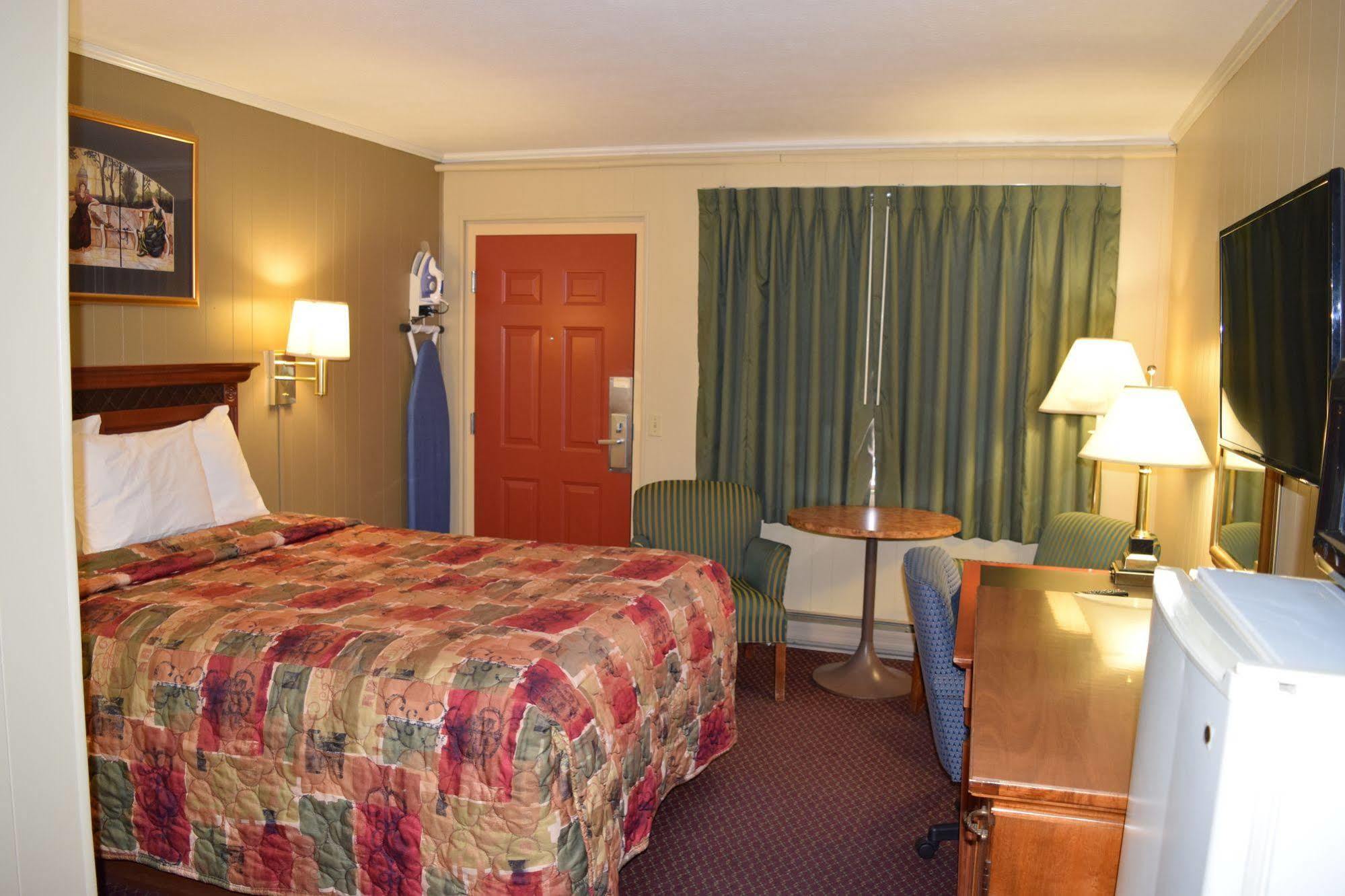 Economy Inn Taylorville Zewnętrze zdjęcie