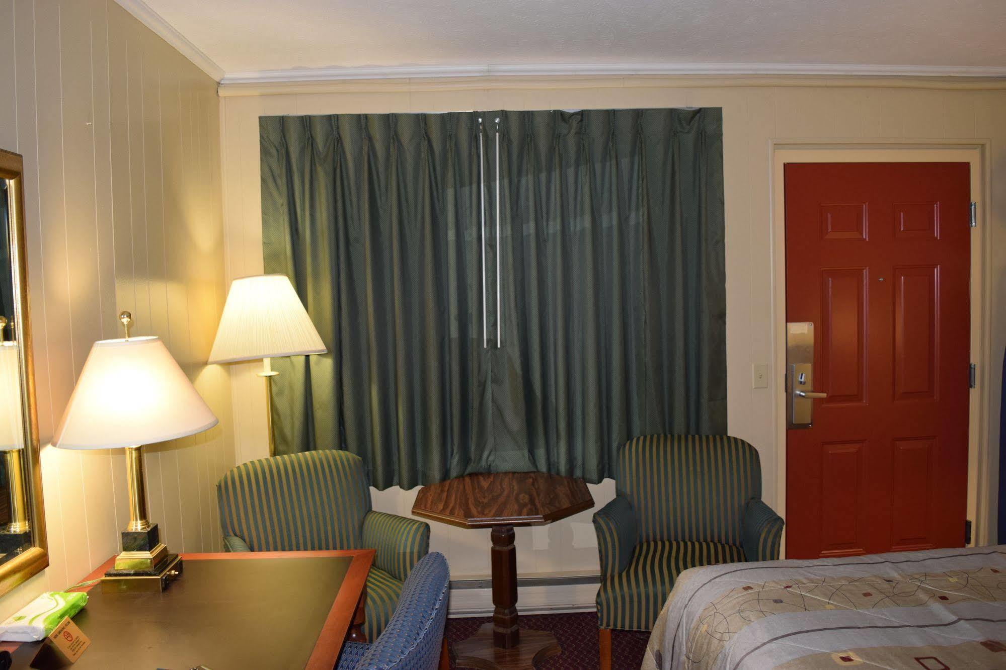Economy Inn Taylorville Zewnętrze zdjęcie