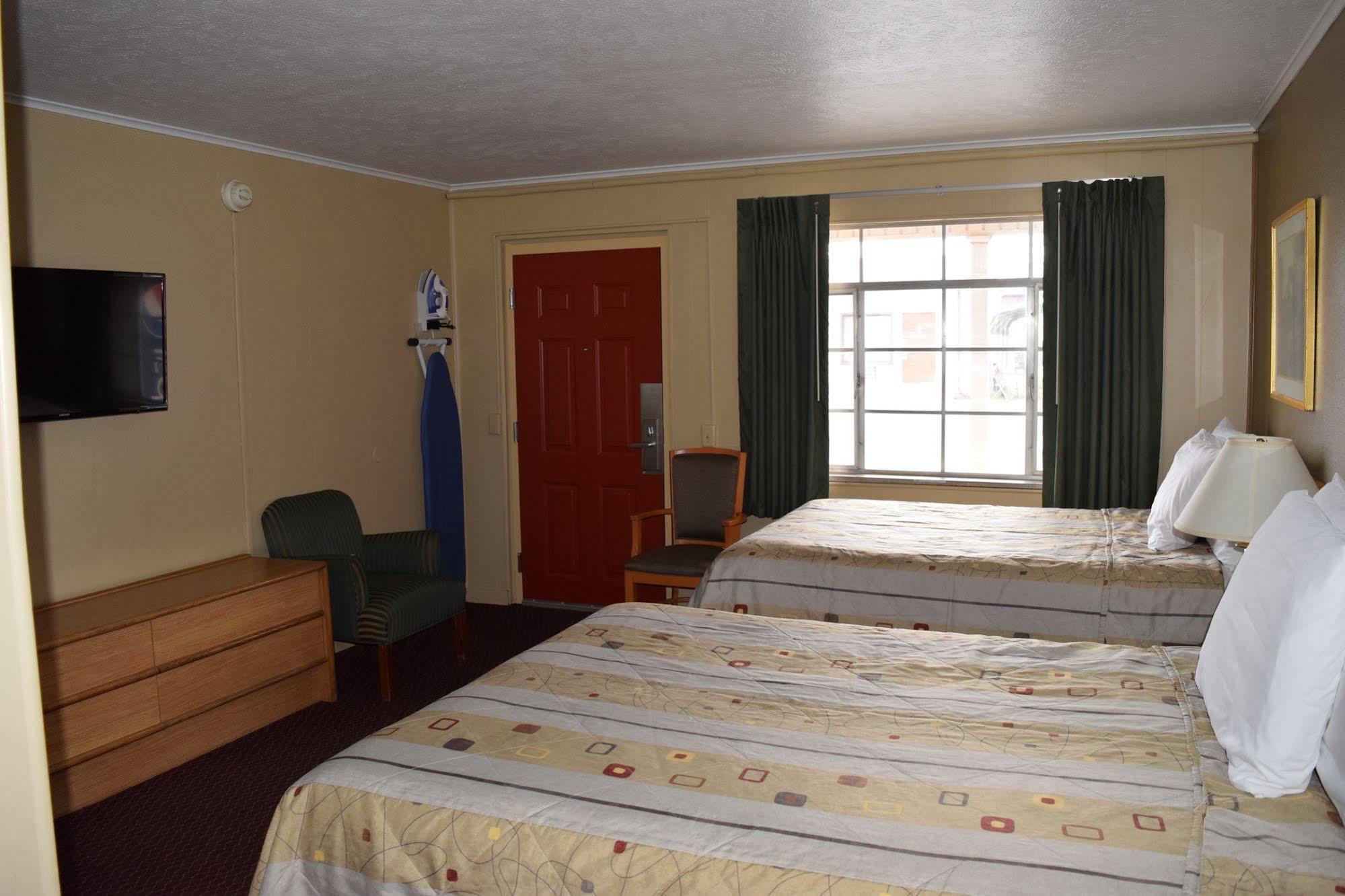 Economy Inn Taylorville Zewnętrze zdjęcie