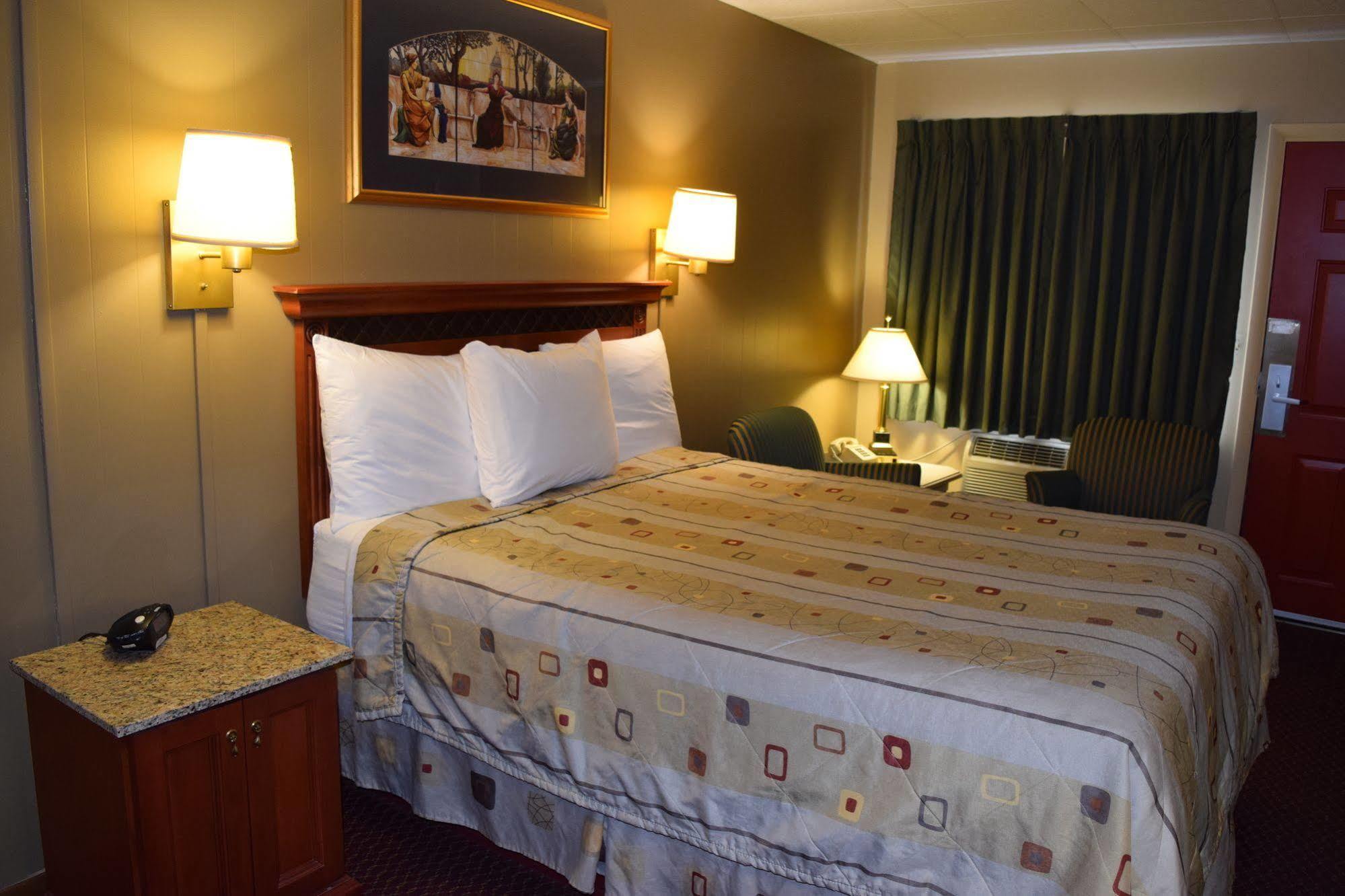 Economy Inn Taylorville Zewnętrze zdjęcie
